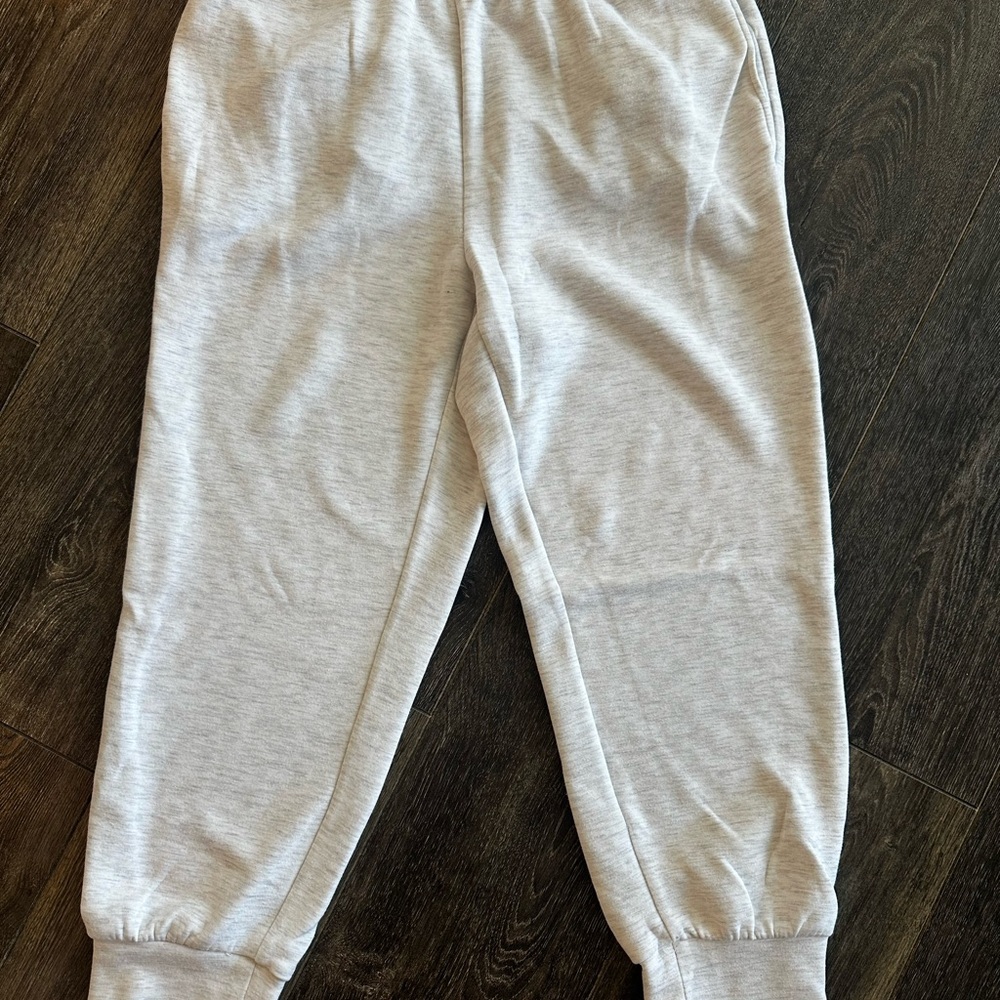 Varley Gray Sleeveless Set - Picture 4 of 12